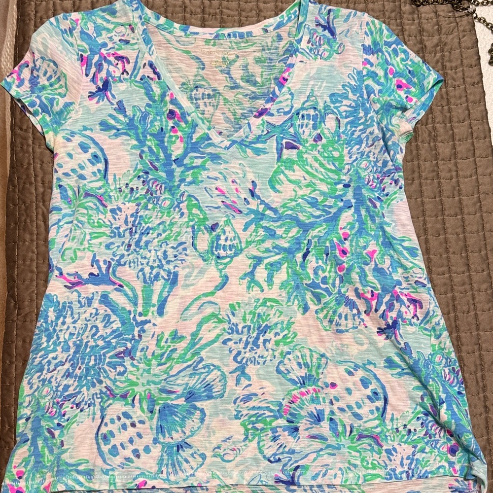 Lilly Pulitzer Blue and Pink Floral Short Sleeve Top size xs